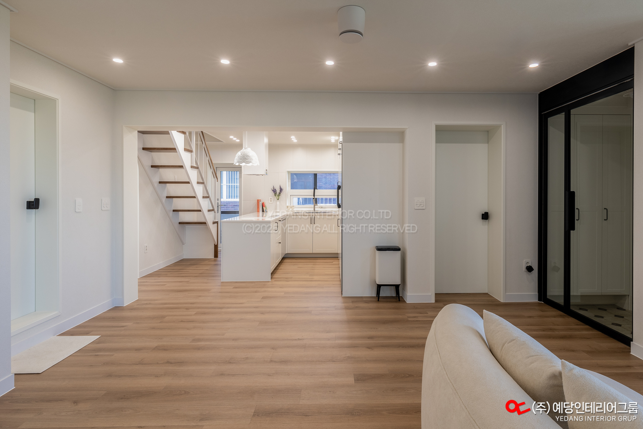 관교동 3층 주택